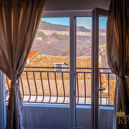 Hotel Kiev Veliko Tărnovo Exteriör bild