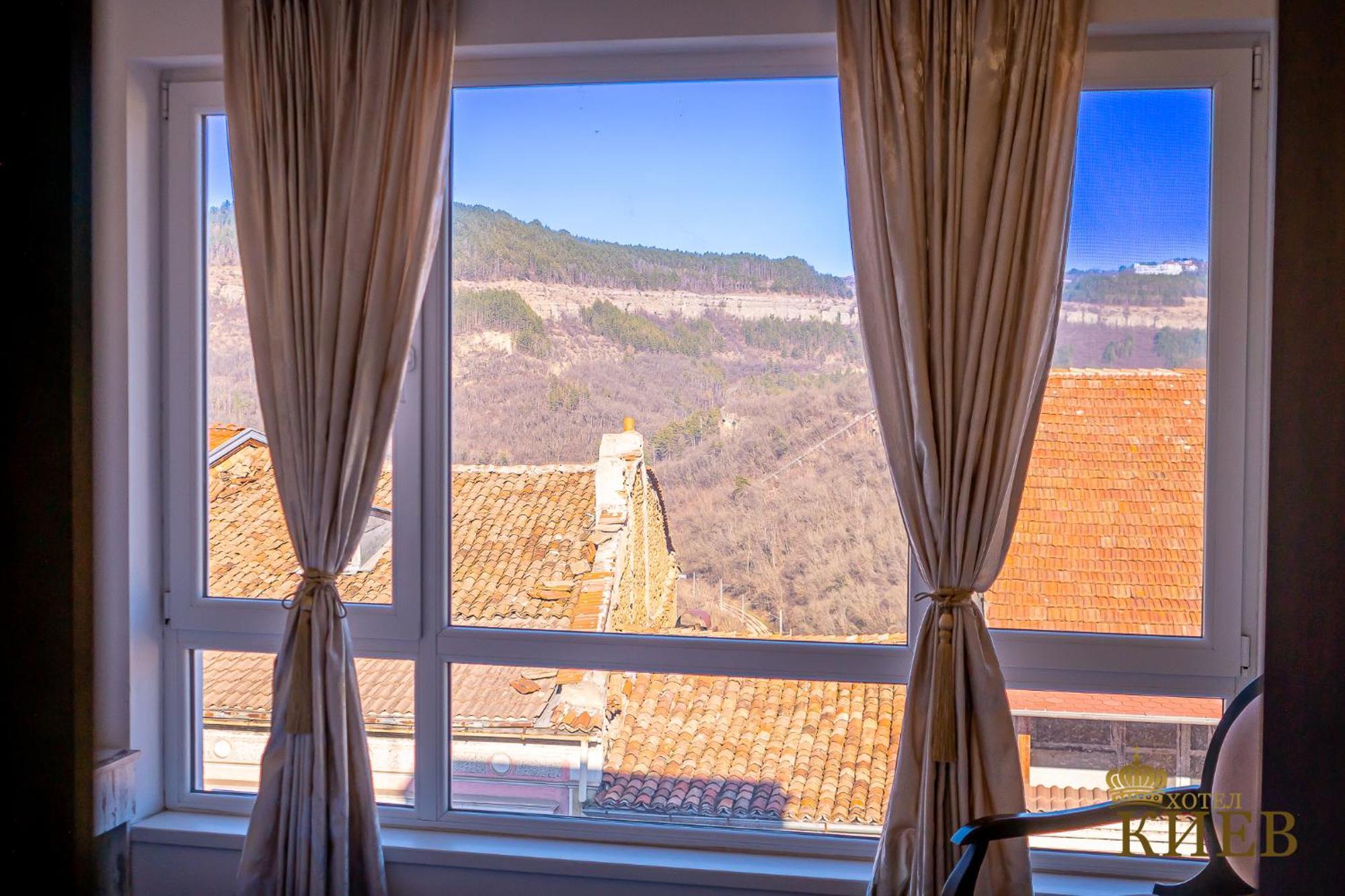 Hotel Kiev Veliko Tărnovo Exteriör bild