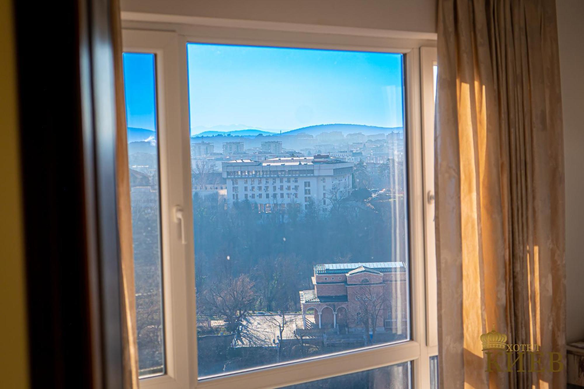 Hotel Kiev Veliko Tărnovo Exteriör bild