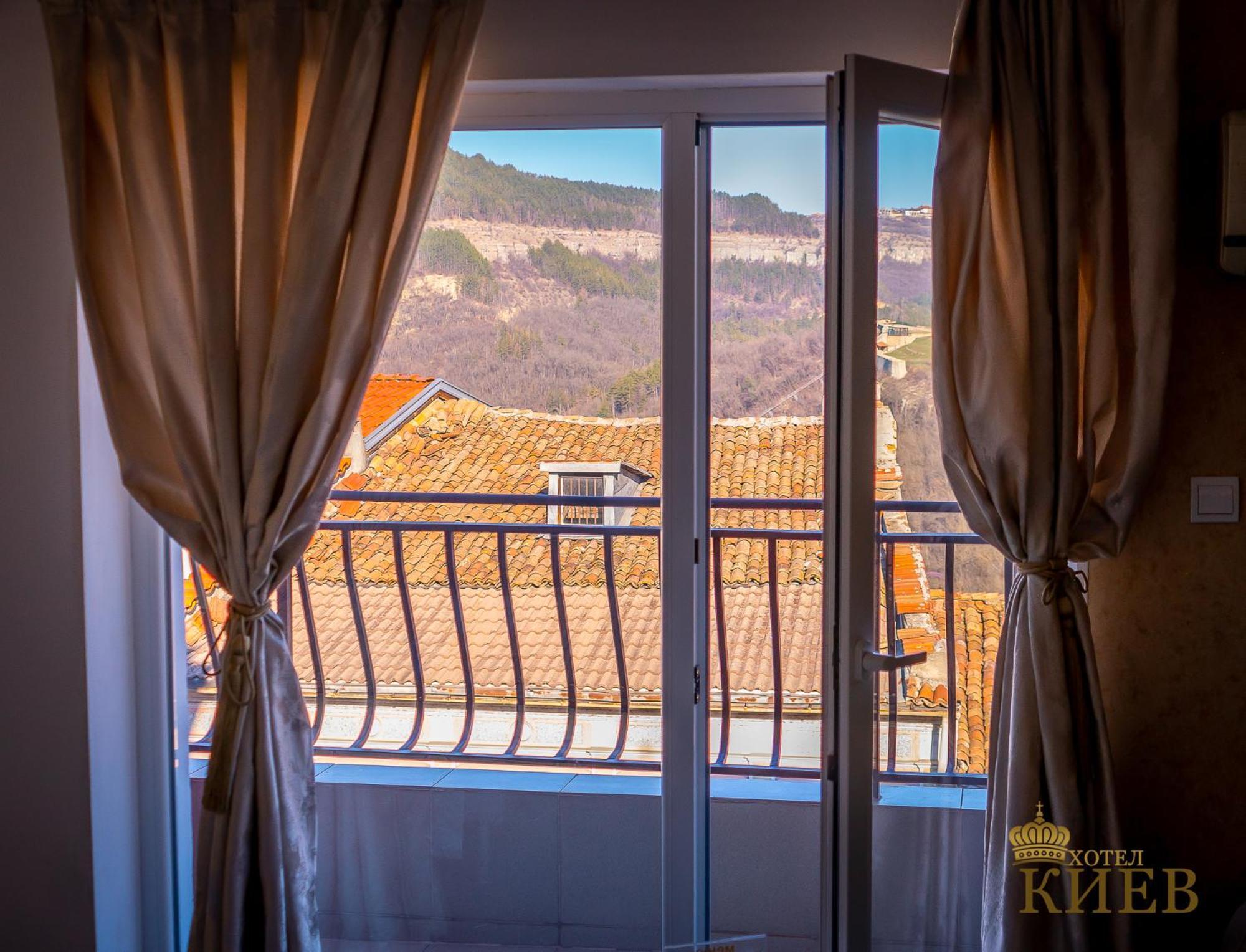 Hotel Kiev Veliko Tărnovo Exteriör bild