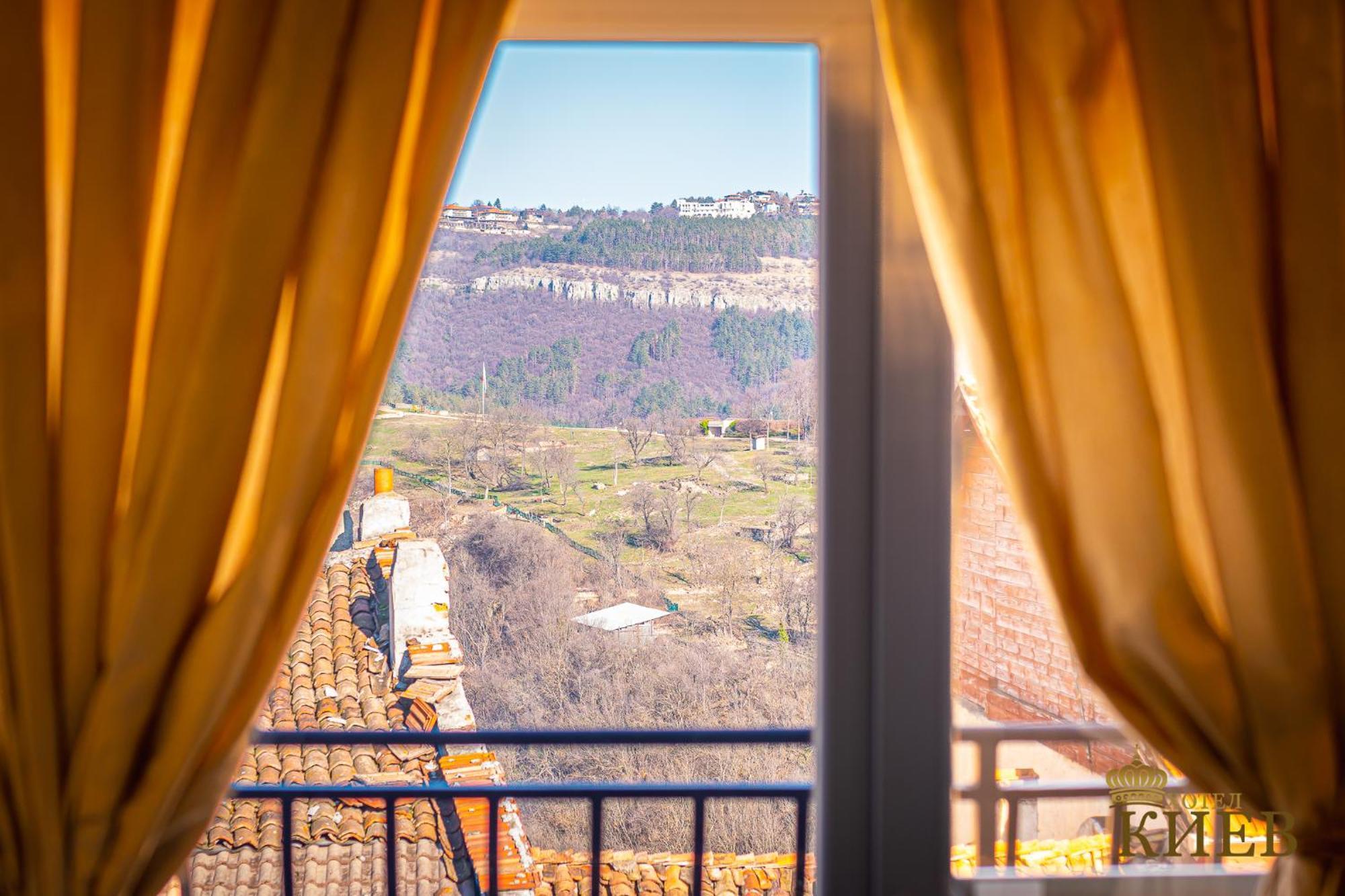 Hotel Kiev Veliko Tărnovo Exteriör bild
